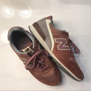 Classic Baby Light Pink 696 New Balance Sneakers